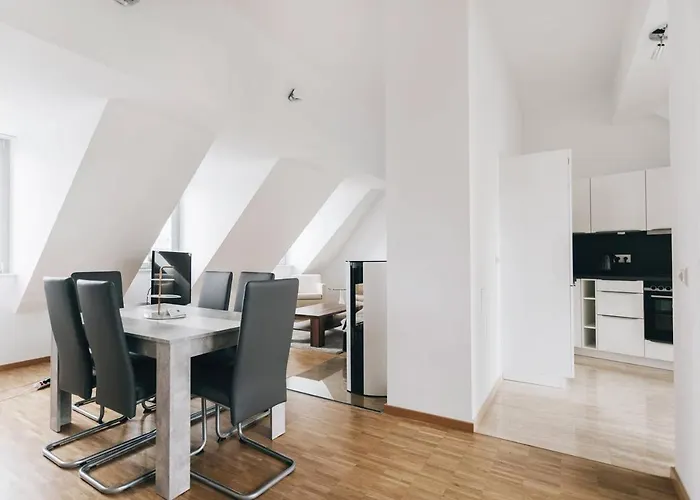 Dill Apartment Frauenkirchenblick Dresden